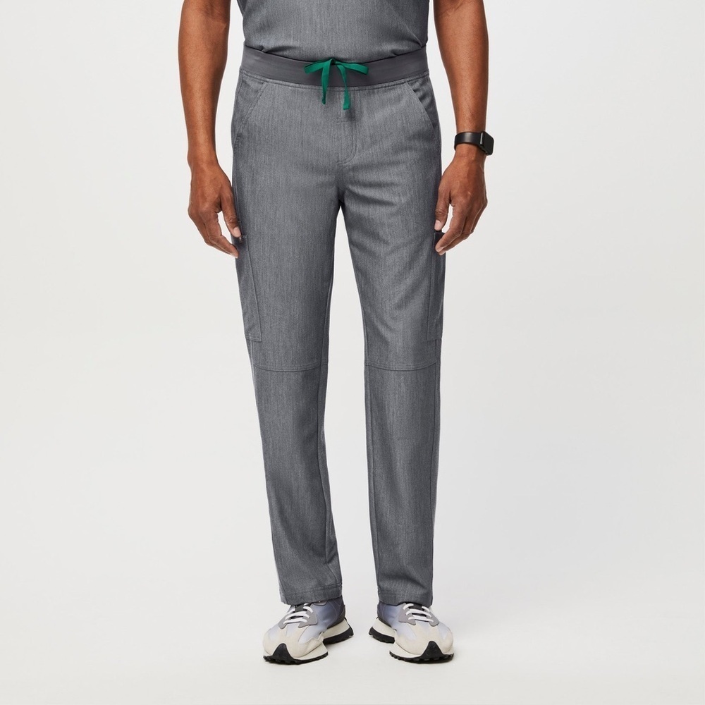FIGS- Axim™ Cargo Scrub Pants size 3XLR